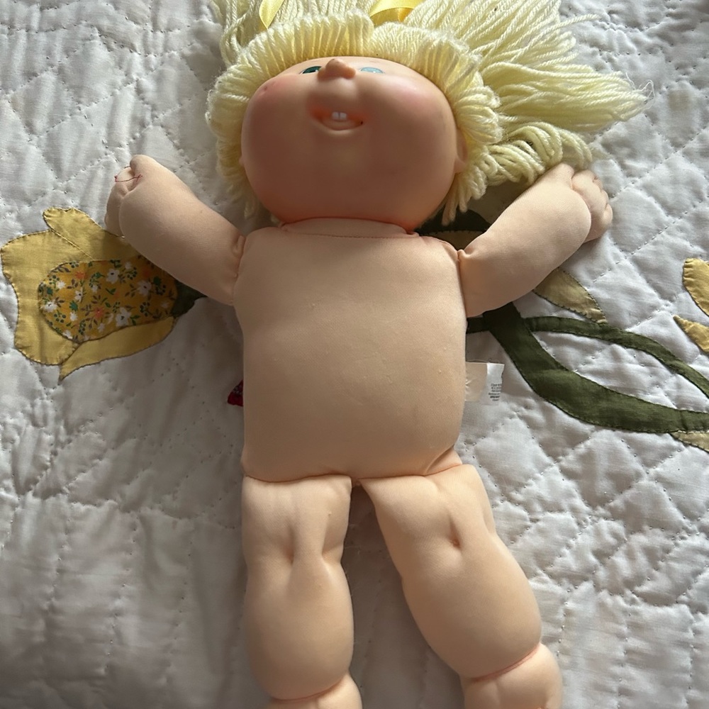 Vintage cabbage patch doll blond hair